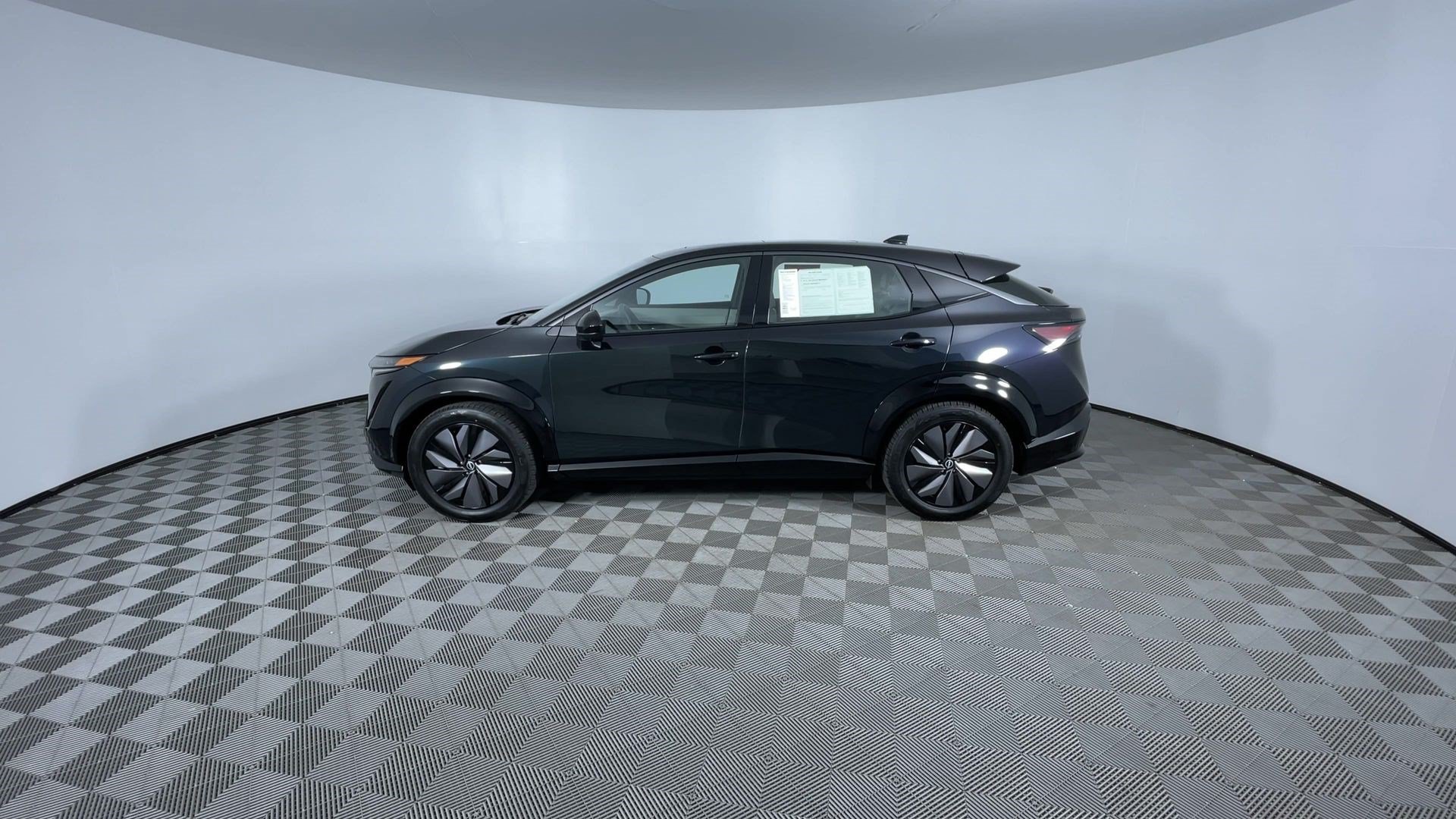 Certified 2024 Nissan Ariya AWD image 5