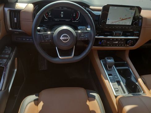 Certified 2025 Nissan Pathfinder Platinum w/ Cargo Package FWD image 14
