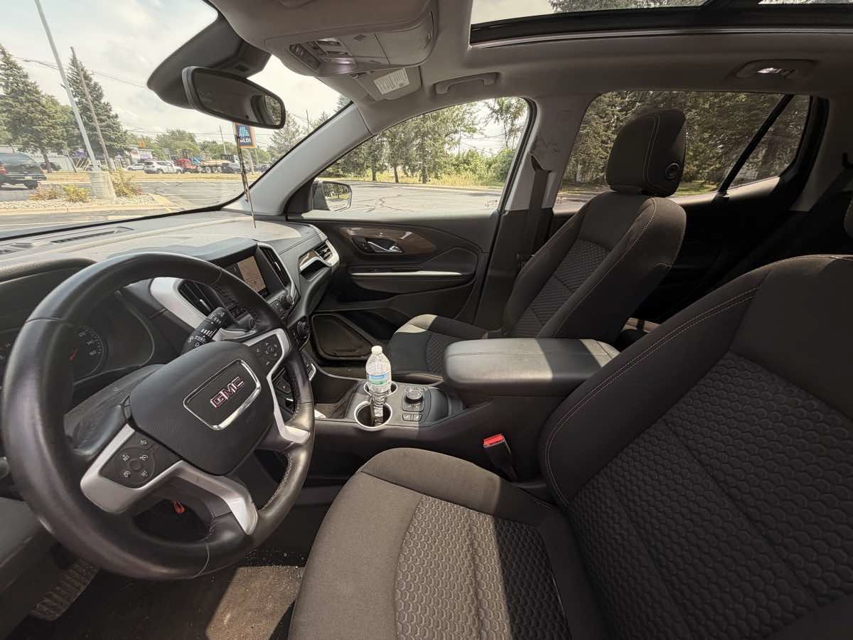 Used 2021 GMC Terrain SLE w/ Driver Convenience Package AWD/4WD image 11