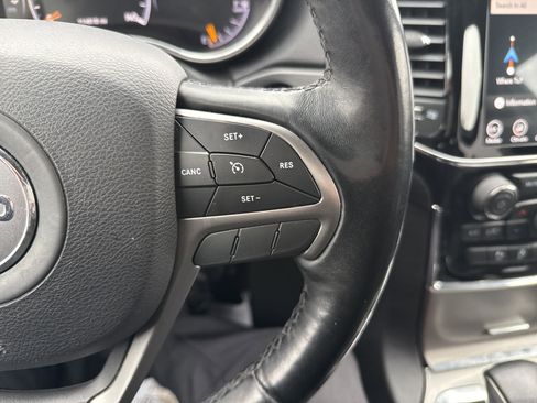 Used 2020 Jeep Grand Cherokee Altitude image 20