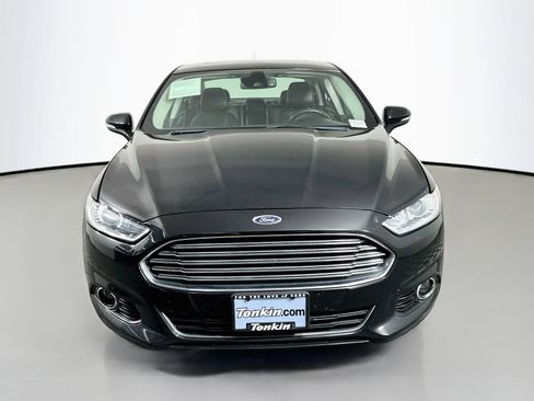 Used 2016 Ford Fusion Titanium AWD/4WD image 2