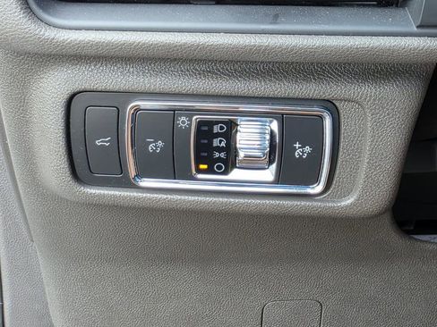 Used 2020 Lincoln Corsair FWD w/ Equipment Group 101A image 30