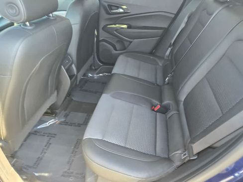 Used 2024 Chevrolet Trax LT FWD image 12