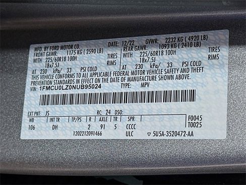 Used 2022 Ford Escape Titanium w/ Titanium Premium Package image 27