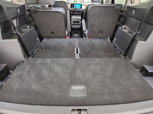 Certified 2025 Volkswagen Atlas SE w/ Panoramic Sunroof Package image 35