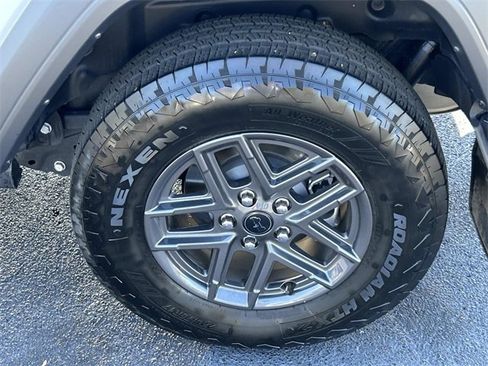 Used 2024 Jeep Wrangler Sport S image 13
