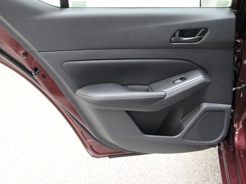 Used 2025 Nissan Altima 2.5 SV FWD image 26