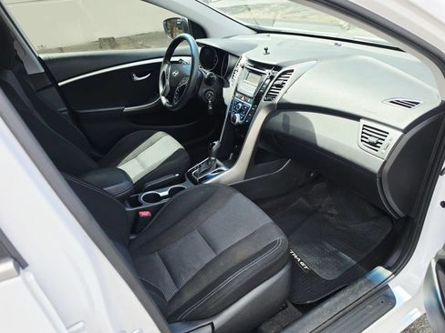 Used 2014 Hyundai Elantra GT FWD image 11
