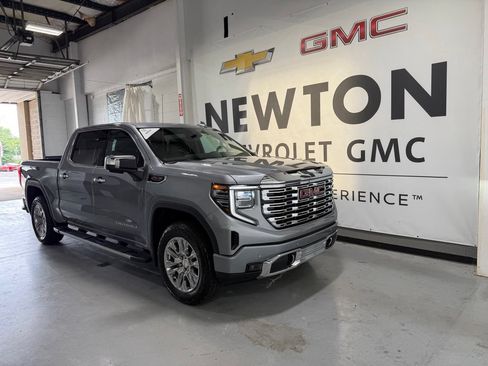 New 2026 GMC Sierra 1500 Denali w/ Technology Package AWD/4WD image 2