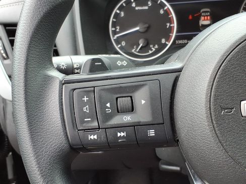 Used 2024 Nissan Rogue S AWD/4WD image 14