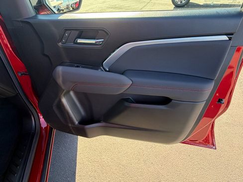 Used 2026 Chevrolet Colorado Z71 image 18