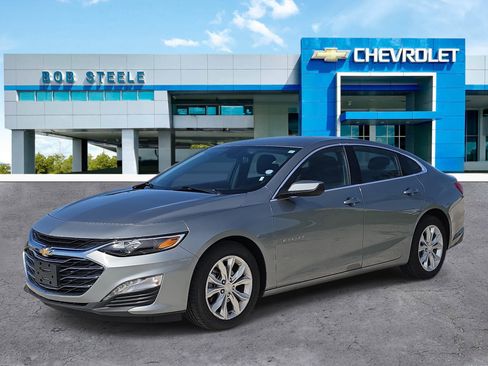 Used 2024 Chevrolet Malibu LT FWD image 2