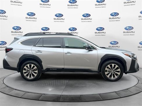 New 2025 Subaru Outback Limited image 3