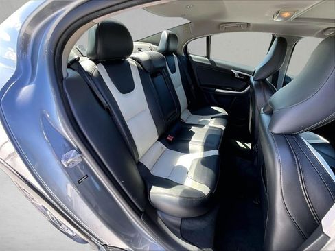 Used 2016 Volvo S60 T5 Cross Country Platinum AWD/4WD image 29