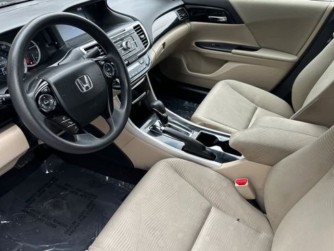 Used 2017 Honda Accord LX image 11
