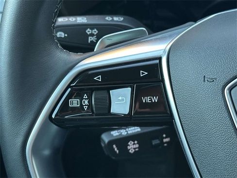 Used 2024 Audi Q8 e-tron Premium Plus w/ Premium Plus Package image 26