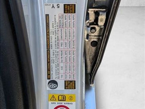 Used 2017 Toyota Prius Two image 18