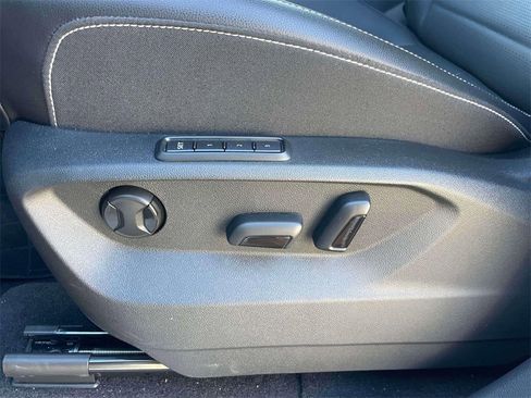 New 2024 Volkswagen Atlas Cross Sport SEL R-Line image 17