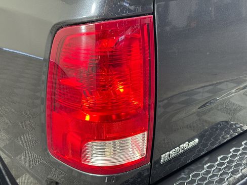 Used 2016 RAM 1500 Express image 33