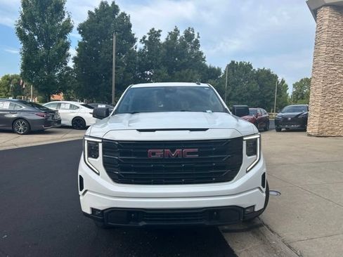 Used 2024 GMC Sierra 1500 Elevation AWD/4WD image 2