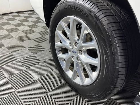 Used 2021 Ford Expedition XLT RWD image 14