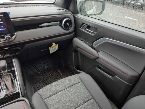 New 2025 Chevrolet Colorado Z71 image 16
