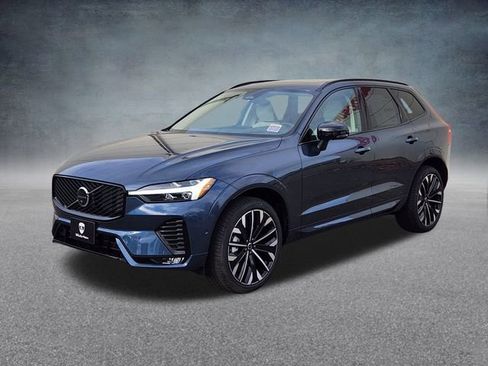 New 2026 Volvo XC60 B5 Ultra w/ Climate Package image 3