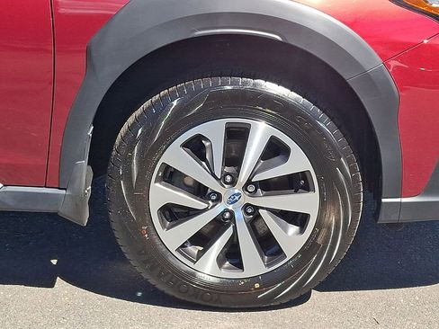 Used 2025 Subaru Outback Premium image 8