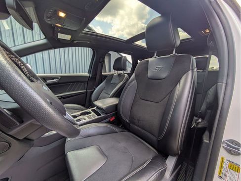 Used 2024 Ford Edge ST w/ Equipment Group 401A image 26