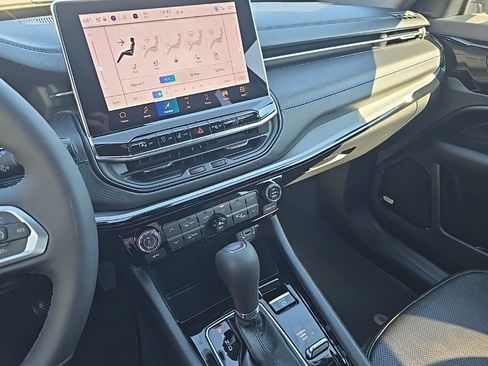 New 2025 Jeep Compass Limited w/ High Altitude Package image 11