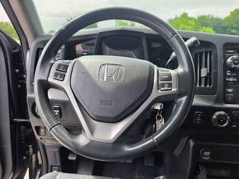 Used 2014 Honda Ridgeline Sport image 41