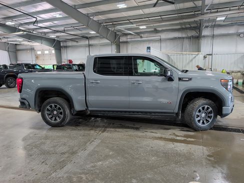 Used 2024 GMC Sierra 1500 AT4 w/ Technology Package AWD/4WD image 2
