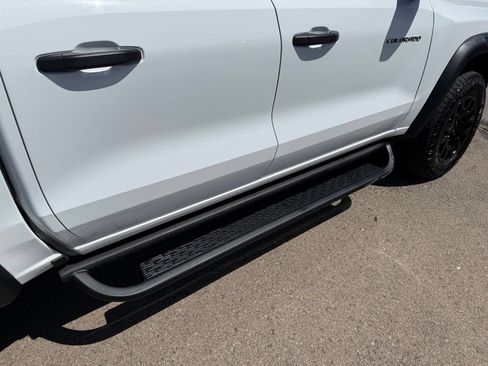 Used 2025 Chevrolet Colorado Trail Boss AWD/4WD image 5