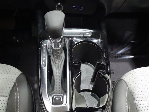 Used 2024 Chevrolet Trax LT image 37