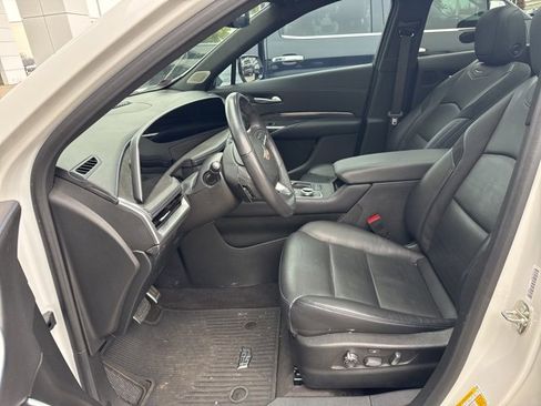 Used 2024 Cadillac XT4 Sport image 5