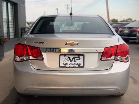 Used 2014 Chevrolet Cruze LT image 4