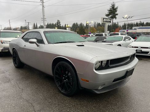 Used 2010 Dodge Challenger R/T image 7
