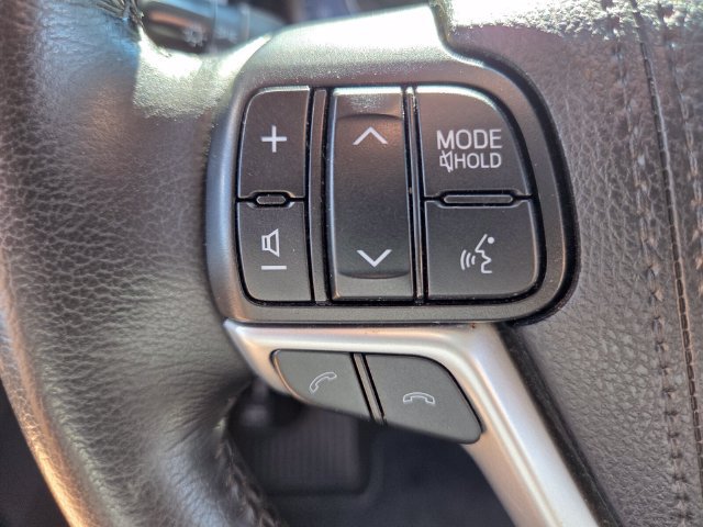 Used 2020 Toyota Sienna XLE Premium FWD image 28