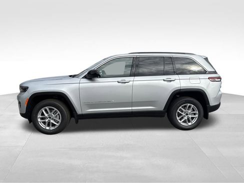 New 2025 Jeep Grand Cherokee Laredo X w/ Trailer Tow Package image 6