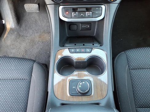 Used 2023 GMC Acadia SLE w/ LPO, Floor Liner Package image 23