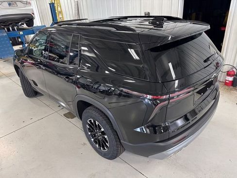 New 2026 Chevrolet Traverse Z71 w/ Enhanced Driving Package AWD/4WD image 9