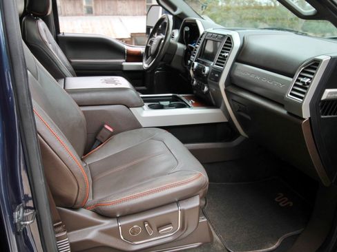 Used 2017 Ford F250 King Ranch w/ King Ranch Ultimate Package image 44