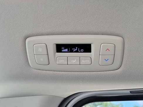 New 2026 Kia Carnival LX FWD image 10