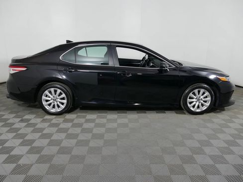 Used 2019 Toyota Camry LE image 25
