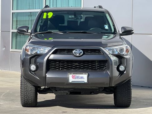 Used 2019 Toyota 4Runner SR5 Premium image 6
