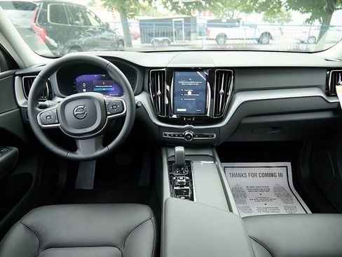 New 2025 Volvo XC60 B5 Core w/ Protection Package Premier image 21