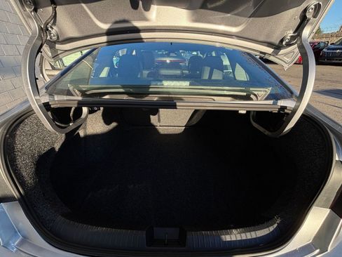 Used 2025 Volkswagen Jetta SE image 31