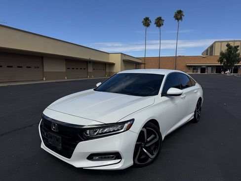 Used 2020 Honda Accord Sport image 3