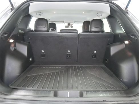 Used 2021 Jeep Cherokee Latitude Plus AWD/4WD image 22