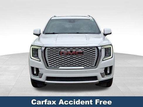 Used 2023 GMC Yukon XL Denali image 3